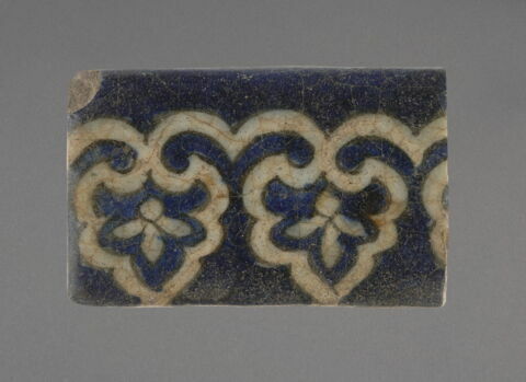 Fragment de frise de revêtement
