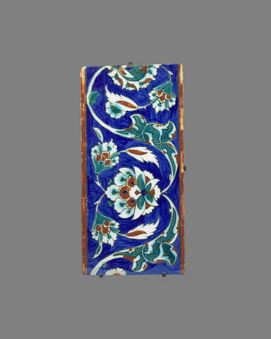 Carreau de bordure au rinceau de rumis et fleurs composites sur fond bleu