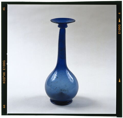 Bouteille à col droit torsadé, image 4/4