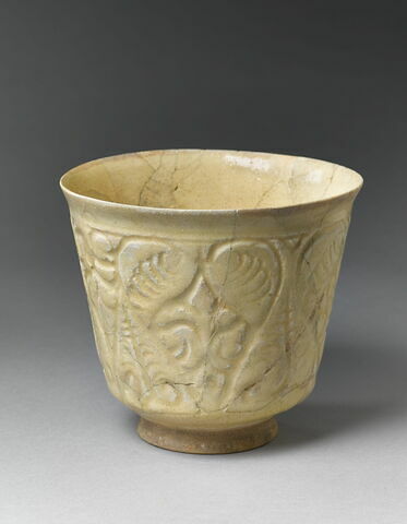 Gobelet à décor de palmettes imbriquées, image 2/6
