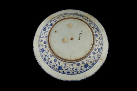 Plat au réseau de mandorles fleuries, image 4/6