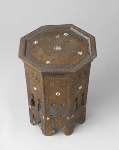 Petite table, image 3/5