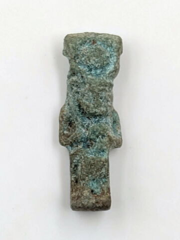 amulette ; figurine d'Isis allaitant