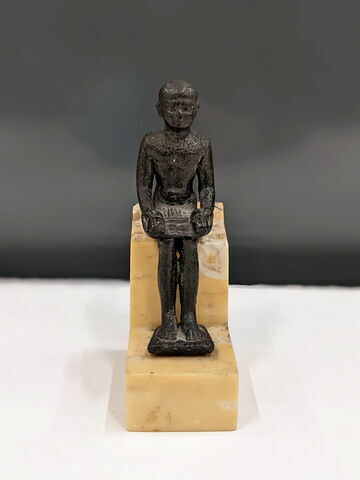 figurine, image 2/5