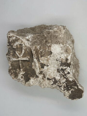 relief mural, image 2/3