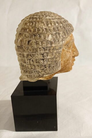 statue, image 2/3