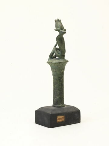 figurine ; enseigne divine ; pommeau de canne