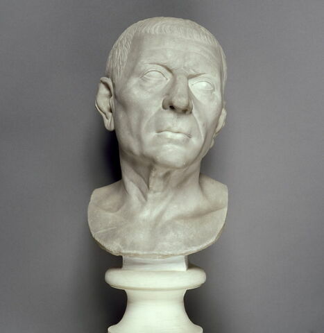 statue ; tête