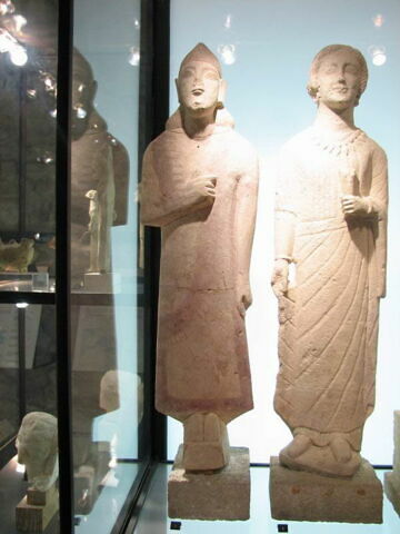 statue, image 4/4