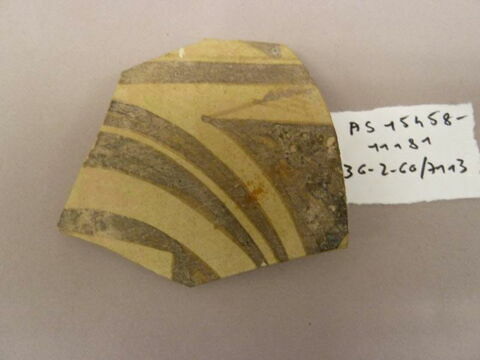 vase ; fragment