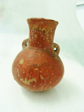 vase, image 2/2
