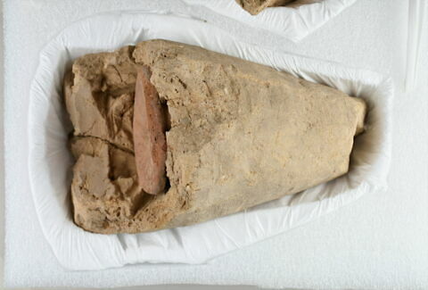 bouchon de jarre conique ; empreinte de sceau, image 2/7