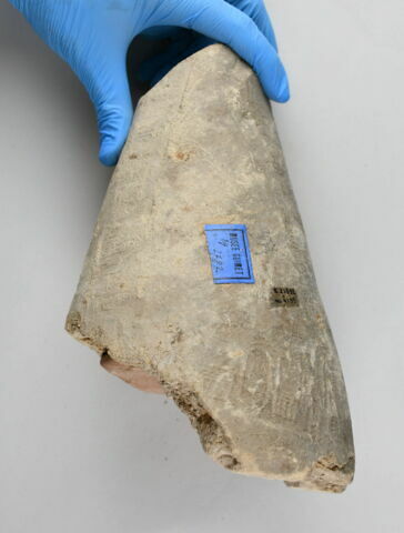 bouchon de jarre conique ; empreinte de sceau, image 5/7