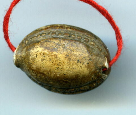 scaraboïde ; perle cauroïde à cordelette et butées, image 5/5