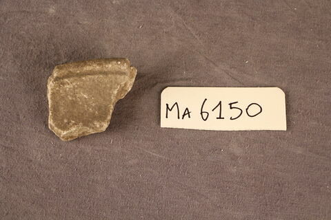 fragment indéterminé, image 2/2