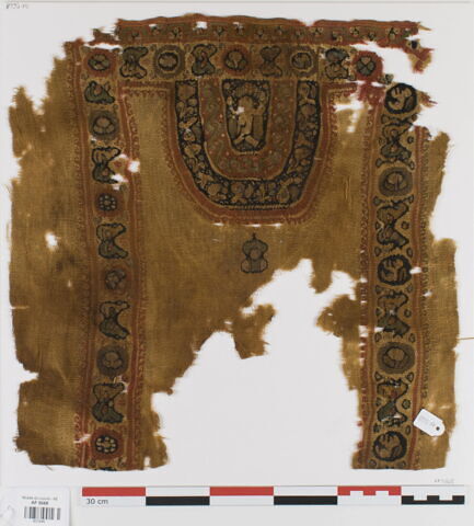 tunique ; plastron de tunique ; clavus ; fragment