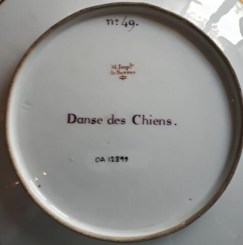 Assiette du Service Encyclopédique n° 49. Danse des Chiens, image 2/5