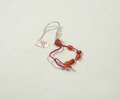 collier ; perle, image 2/2