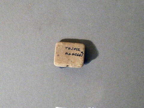 cachet ; perle