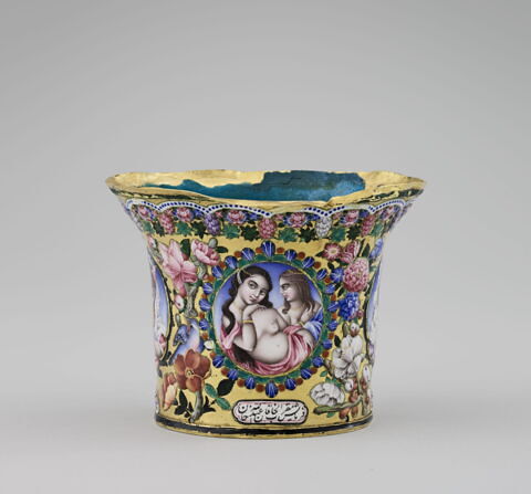 Haut de qalyan à décor de nus, image 4/4