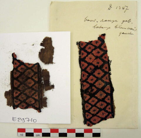bande décorative d'habillement ; deux fragments, image 2/2