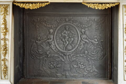 Plaque de cheminée : Vulcain ?