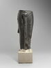 statue, image 2/9