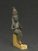 figurine d'Isis allaitant, image 1/6