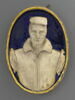 Plaque ovale : buste de femme dans un médaillon, image 1/3