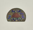 Plaque en cuivre émaillé de forme demi-circulaire., image 1/2