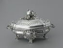Terrine, son couvercle et sa doublure, image 2/9
