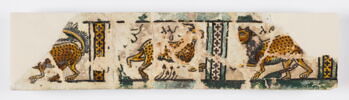 Fragment de plaque de revêtement mural : frise d'animaux lièvre et lion, image 1/3