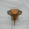 Table de toilette en forme de coeur, image 3/5