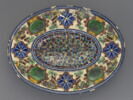 Plat ovale sur pied : cavités et cornes d'abondance, image 1/4