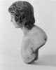 Statuette : jeune homme, image 7/9