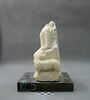 statue, image 3/4