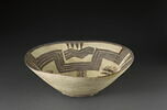 vase, image 3/3