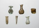 flacon tubulaire ; plusieurs fragments recollés, image 2/2