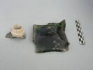flacon carré, fragment, image 1/3