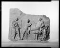 Relief, apparition de Dionysos à un banquet héroïque, image 3/4