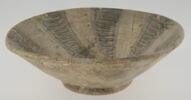 Coupe à décor rayonnant, image 2/2